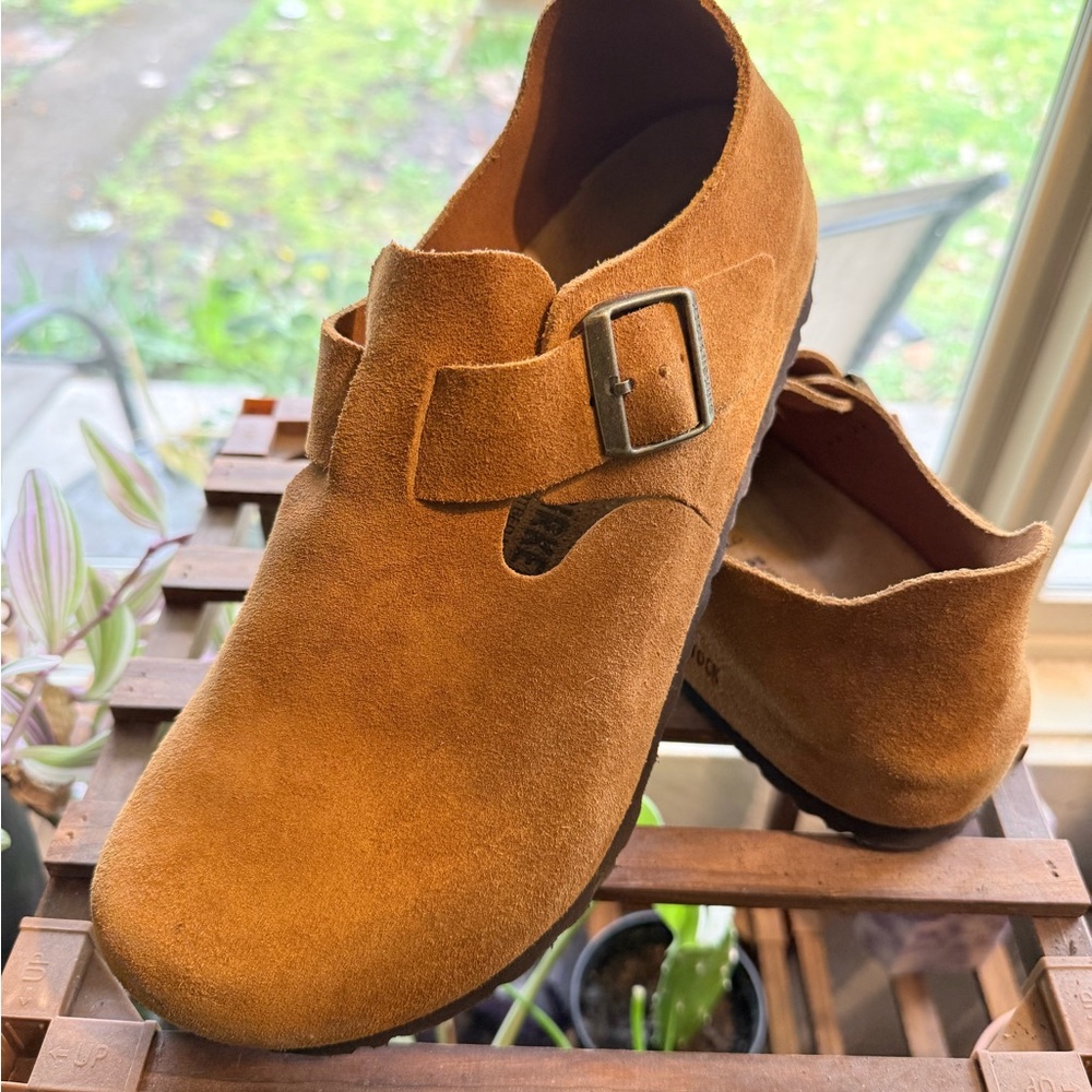 Men’s Suede Londons size 42